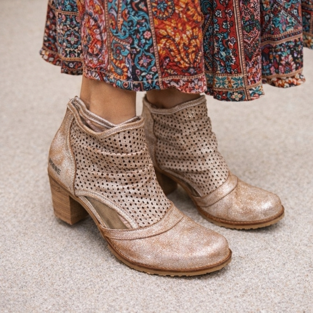 Dkode Leather Rustic Cream Heeled Boots with Chunky Heel and Cut-Out Design